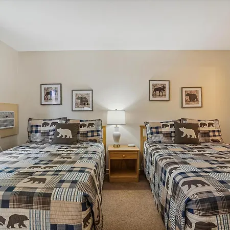 Cedarbrook Two Double Bed Standard Hotel Room 217